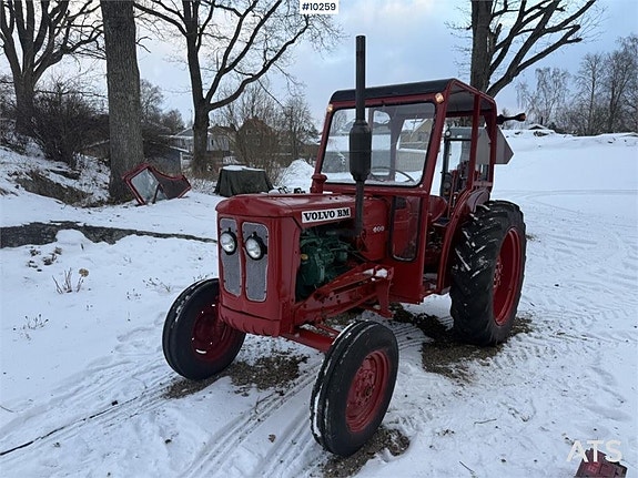 Volvo BM 400 med lastare (55,000:- ex moms)