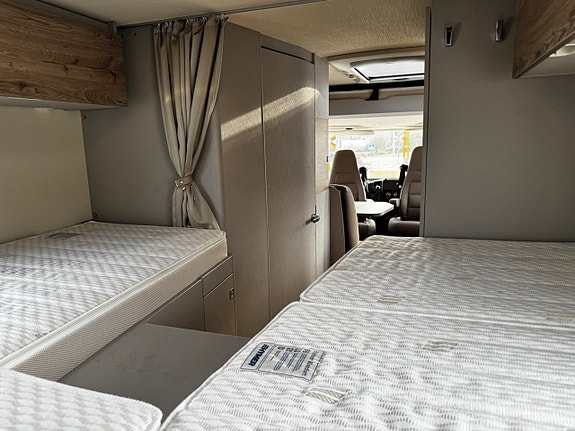 Hymer Exsis I 580 Backkamera/Stort garage/steglös automatlåda 14 of 20