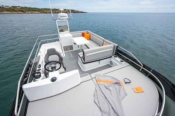 Jeanneau Merry Fisher 1295 Fly, 3x Yamaha F300 + Joystick 3 of 12