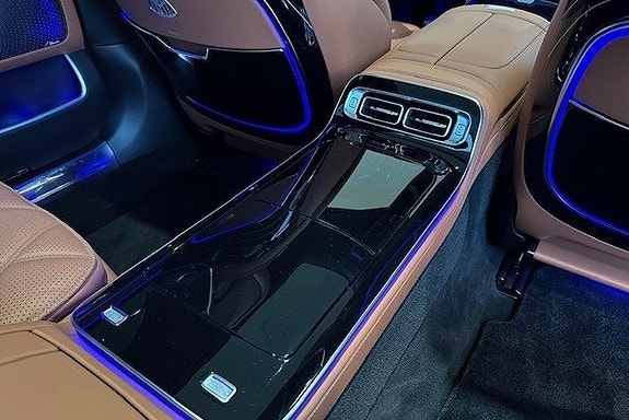 Mercedes-Benz S-Klass 24 of 30