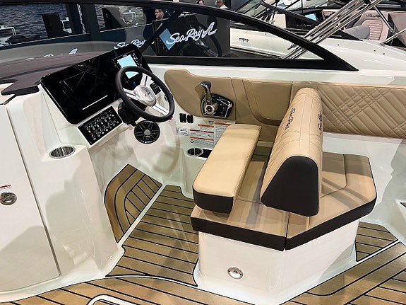 Sea Ray SDX 230 -2026 | Mercruiser 350hk V8 DTS 6 of 12