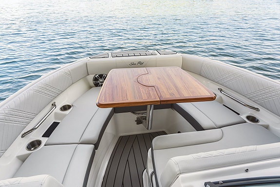 Sea Ray SDX 230 -2026 | Mercruiser 350hk V8 DTS 9 of 12