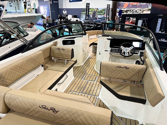 Sea Ray SDX 230 -2026 | Mercruiser 350hk V8 DTS 5 of 5