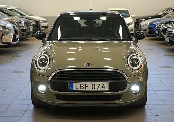 MINI Cooper 5 of 5