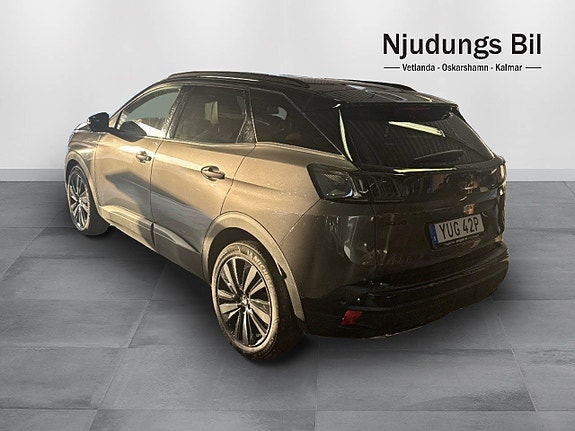Peugeot 3008 2 of 5