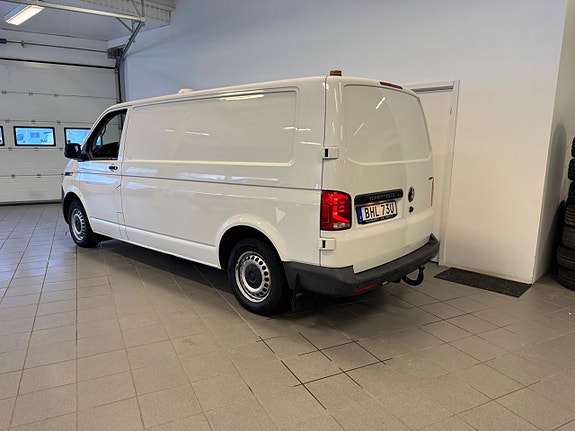 Volkswagen Transporter 3 of 5