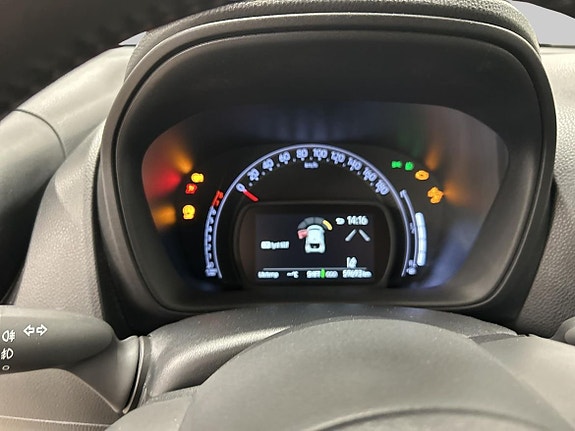 Toyota Aygo X 15 of 19