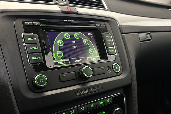 Skoda Superb 10 of 15