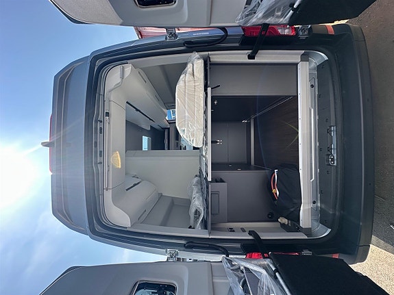 Volkswagen Grand California 600 Campervan Husbil uthyres 11 of 13