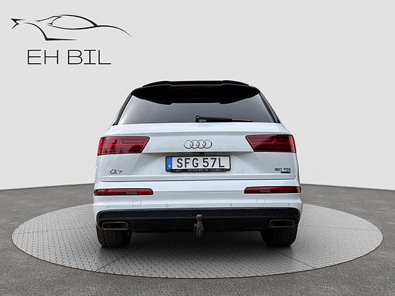 Audi Q7 6 of 22