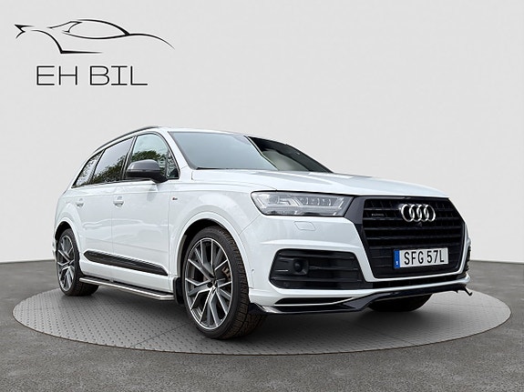 Audi Q7 3 of 5