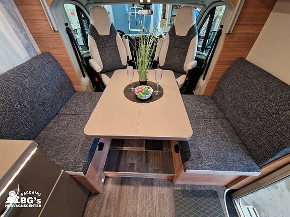 Weinsberg CaraSuite 700 DX //LAGERRENSNING// 2 of 11