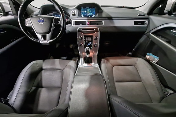 Volvo XC70 11 of 17