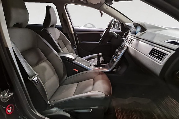 Volvo XC70 15 of 17
