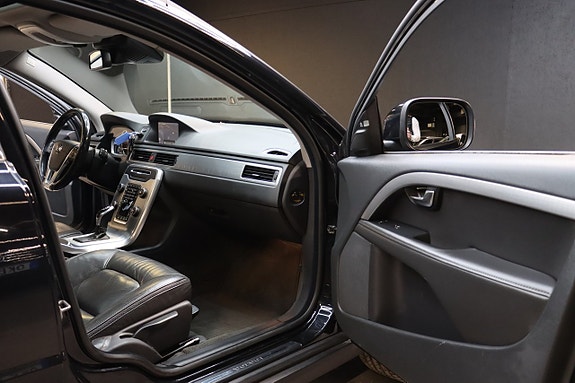 Volvo XC70 19 of 30