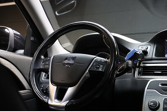 Volvo XC70 22 of 30
