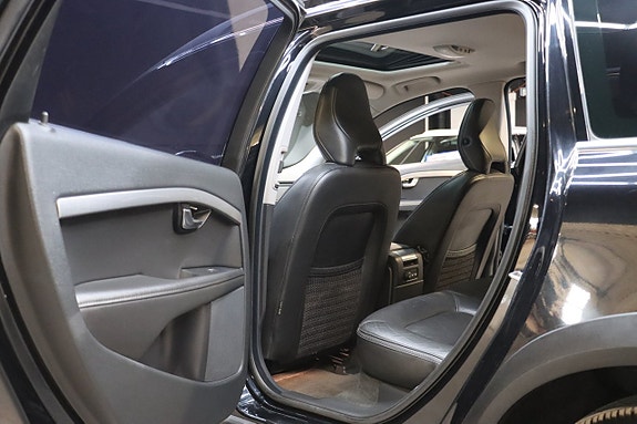 Volvo XC70 15 of 30