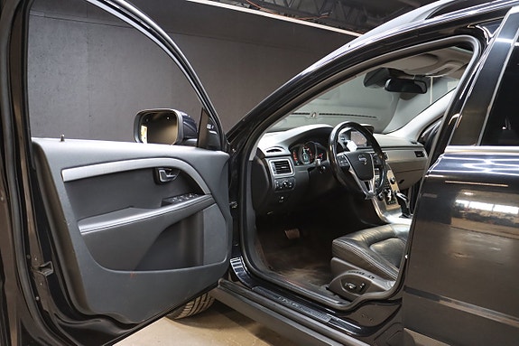 Volvo XC70 11 of 30