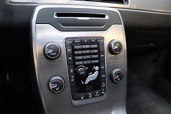 Volvo XC70 26 of 30