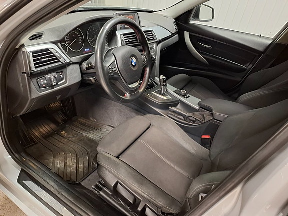 BMW 320 10 of 14