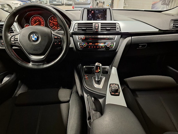 BMW 320 9 of 14