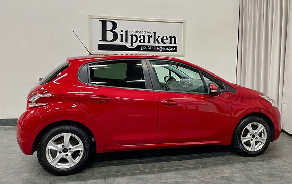 Peugeot 208 5 of 23