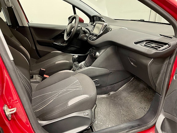 Peugeot 208 14 of 23