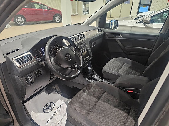 Volkswagen Caddy Maxi 8 of 9