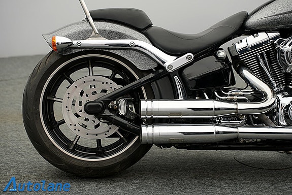 Harley-Davidson Breakout *Dr jekill & mr Hyde 10 of 27