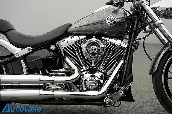 Harley-Davidson Breakout *Dr jekill & mr Hyde 11 of 27