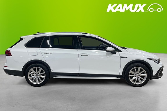 Volkswagen Golf Alltrack 2 of 5