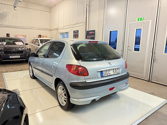 Peugeot 206 5 of 11
