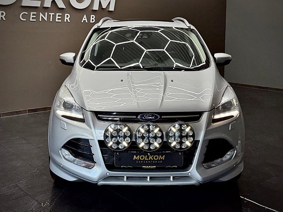 Ford Kuga 2 of 5