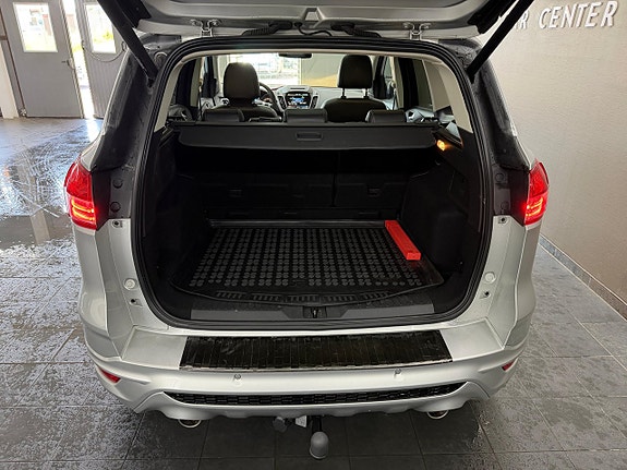 Ford Kuga 12 of 16