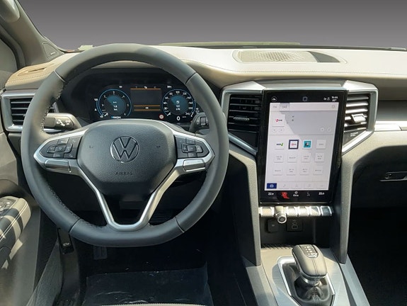 Volkswagen Amarok 8 of 8