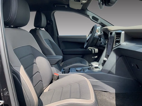 Volkswagen Amarok 6 of 8