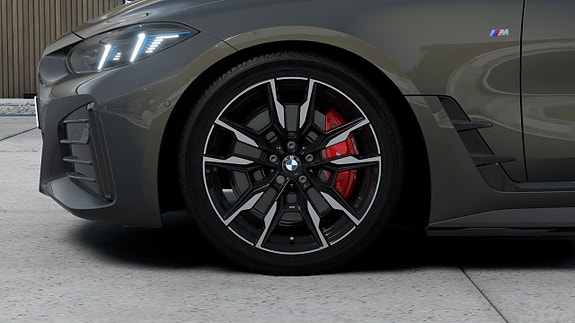 BMW i4 7 of 13