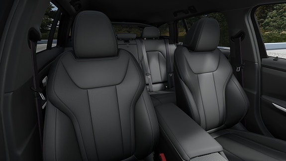BMW 330e 10 of 13