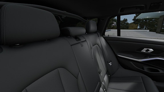 BMW 320d 11 of 13