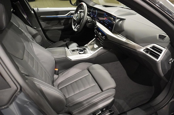 BMW i4 9 of 18