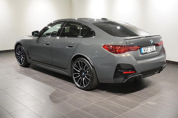 BMW i4 3 of 18