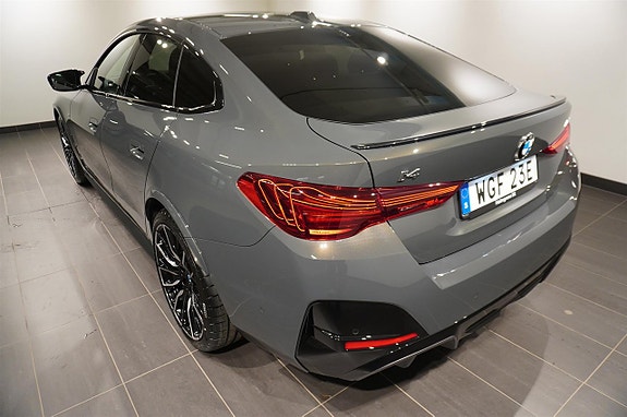 BMW i4 17 of 18