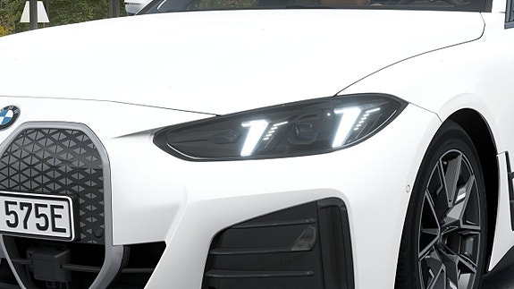 BMW i4 6 of 13
