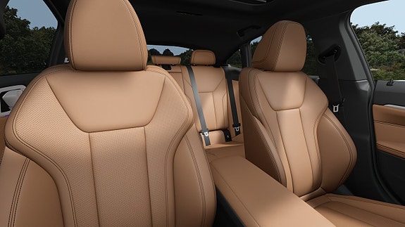 BMW i4 10 of 13