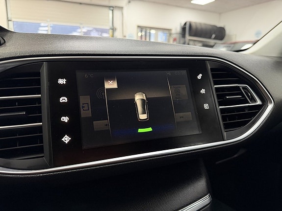 Peugeot 308 11 of 21