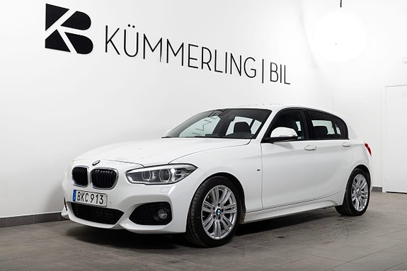 BMW 118i 3 of 5