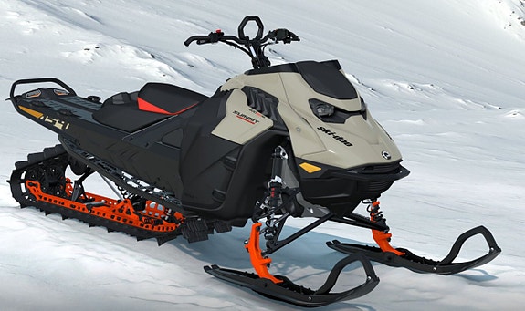 Ski-Doo Summit Adrenaline 154 600RR *Boka nu* spara 20.000 * 2,75% Ränta