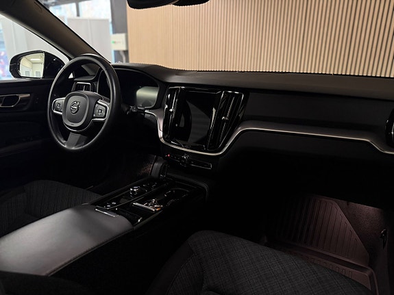 Volvo V60 19 of 28