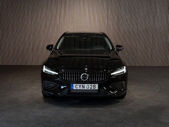 Volvo V60 11 of 28