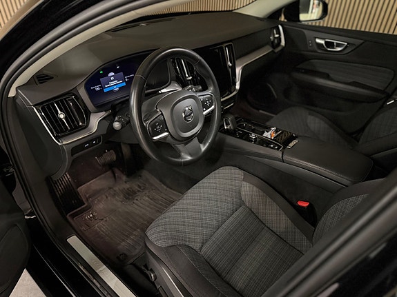 Volvo V60 13 of 28